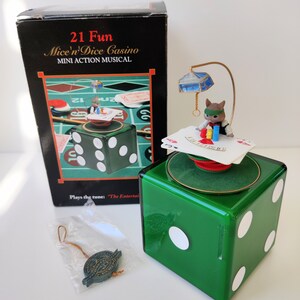 Enesco Vintage Music Box - 21 fun -  Mice'n 'Dice Casino - the entertainer - Mini Action musical wind up - Gambling mice blackjack - 1996