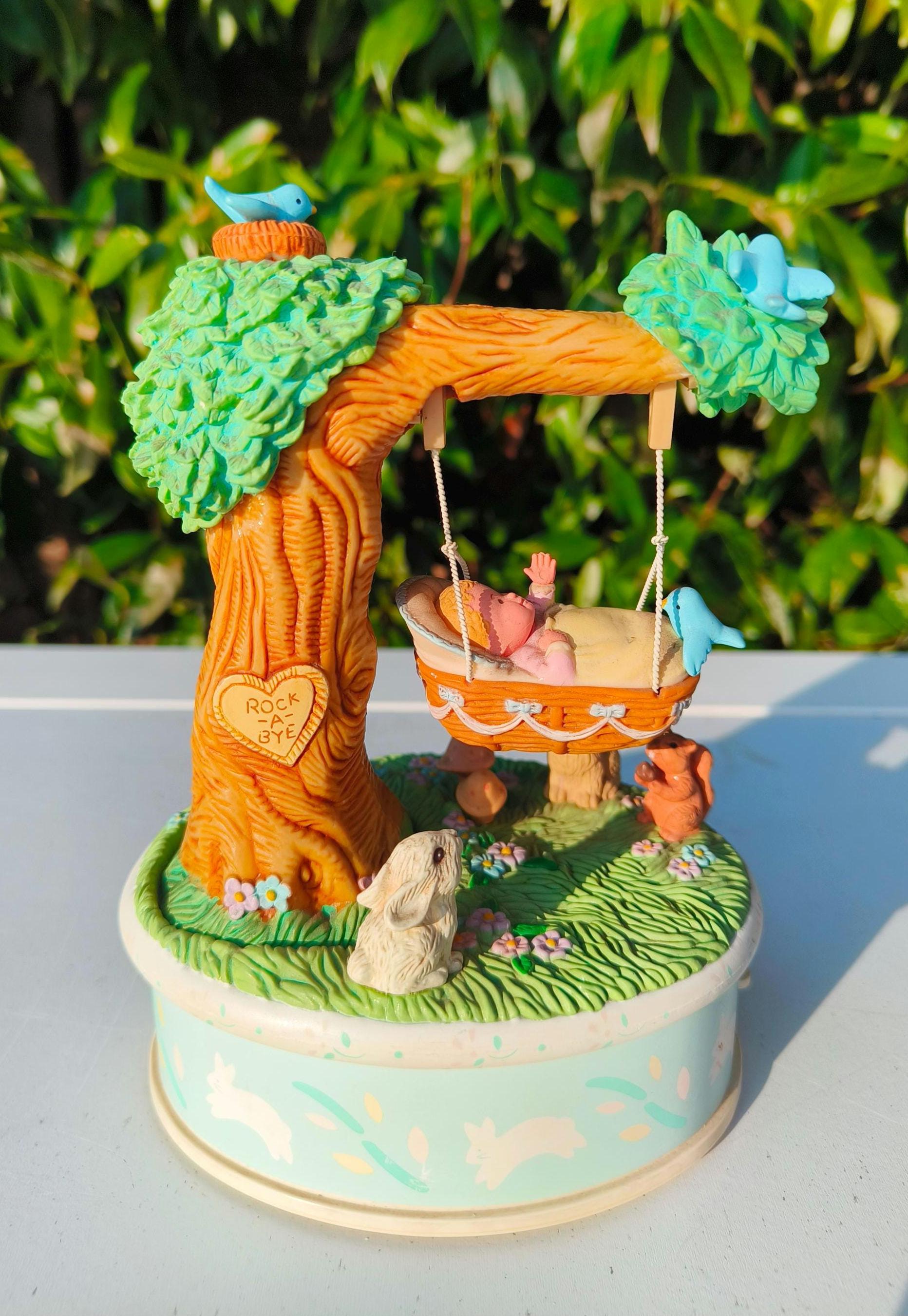 Enesco Vintage Music Box - Rock A Bye - Brahms Lullaby - Lucy Rigg