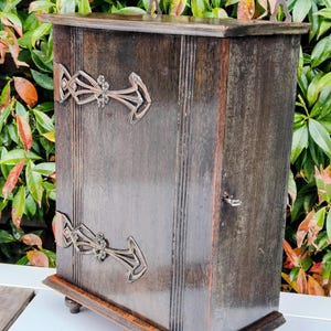 Antique Wooden Key Cabinet – Art Nouveau Hinges – Ornate Wall-Mounted Lock Box – Dutch Design ca. 1900s – Collectible Rustic Charm