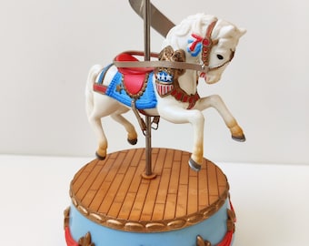 Enesco Vintage Music Box- wind-up musicbox -Victory - Macau - carrousel horse / pony - 1986 - Deluxe Multi-Action Music Box