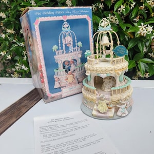 Enesco Vintage Music Box - Wee Wedding Wishes - Musical cake masterpiece Multi-Action musical Collectable 1991 Wedding march by mendelssohn