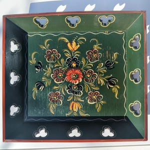 Vintage Dutch Hindeloopen Hand-Painted Folk Art Tray – Traditional Friesland Decorative Piece – Wooden Floral Serving Tray