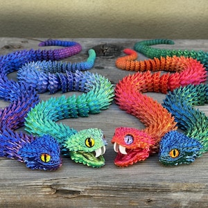 3D Printed Articulated Bush Viper Snake with Opening Mouth and Retractable Fangs