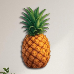 Realistic Pineapple Metal Wall Art - Tropical Fruit Decor for Kitchen, Patio, Bar, or Entryway