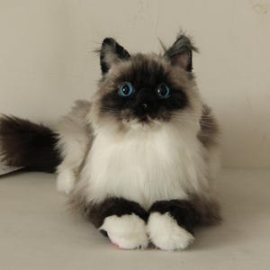 手作りのシャム猫のぬいぐるみ：リアルなコンパニオンギフト、母の日のギフト