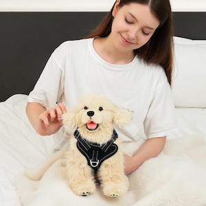 Realistyczny pluszowy golden retriever – ręcznie robiona wygodna zabawka dla miłośników psów – realistyczny towarzysz dla osób w każdym wieku, pudełko na prezent urodzinowy na Boże Narodzenie