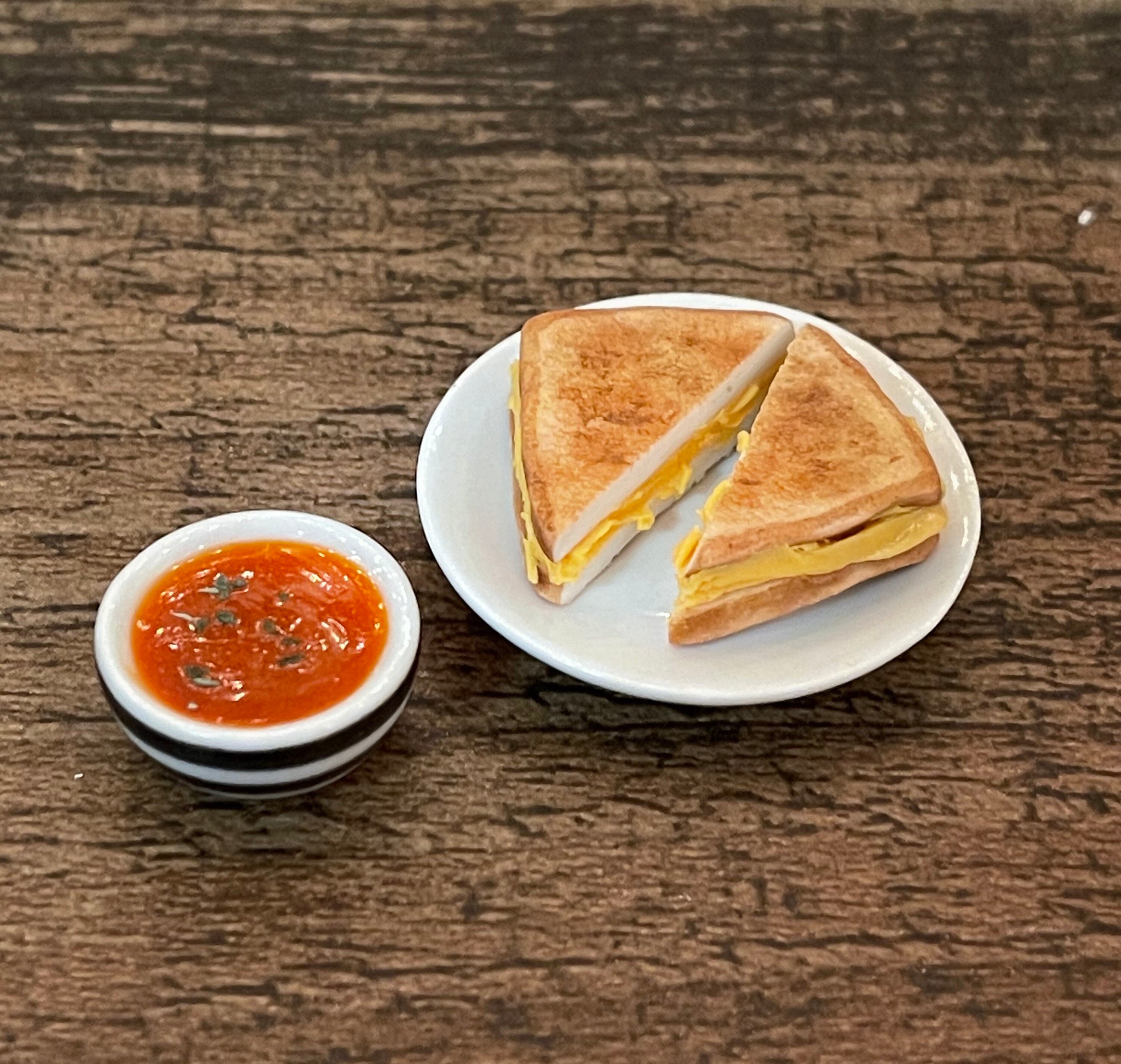 16 Grilled Cheese & Cup Of Tomato Soup For Barbie, Fr, Blythe, Phicen, Bjd, Other Fashion Dolls