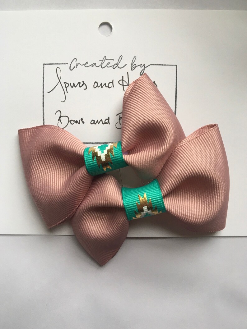 Mauve bow pin set
