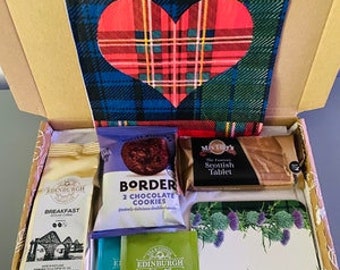 Regalo scozzese nella cassetta della posta / Regalo scozzese / Regalo dalla Scozia / Dolcetti scozzesi / Pacchetto di benvenuto scozzese / Giorno di Sant'Andrea