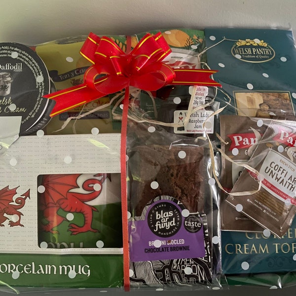 Welsh Clotted Cream Afternoon Tea Hamper | Luxury Welsh Gift Hamper | Welsh Taste Of Wales Food Hamper | Afternoon Tea | St David’s Day