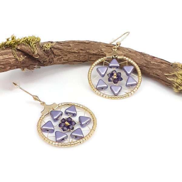 Boucles d'oreilles aux triangles violets, inspiration attrape-rêve