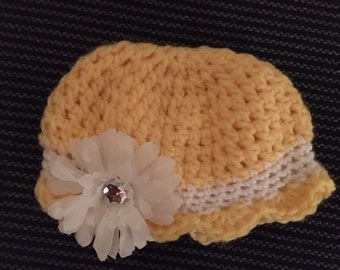 Yellow baby crochet hat/beanie with removable white flower, cute newborn girls hat, beanie fashionable, spring/summer hat