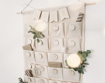 Personalisierter Adventskalender mit Holzanhängern Stoff zum Aufhängen | Adventskalender zum Befüllen aus Stoff | Adventskalender modern