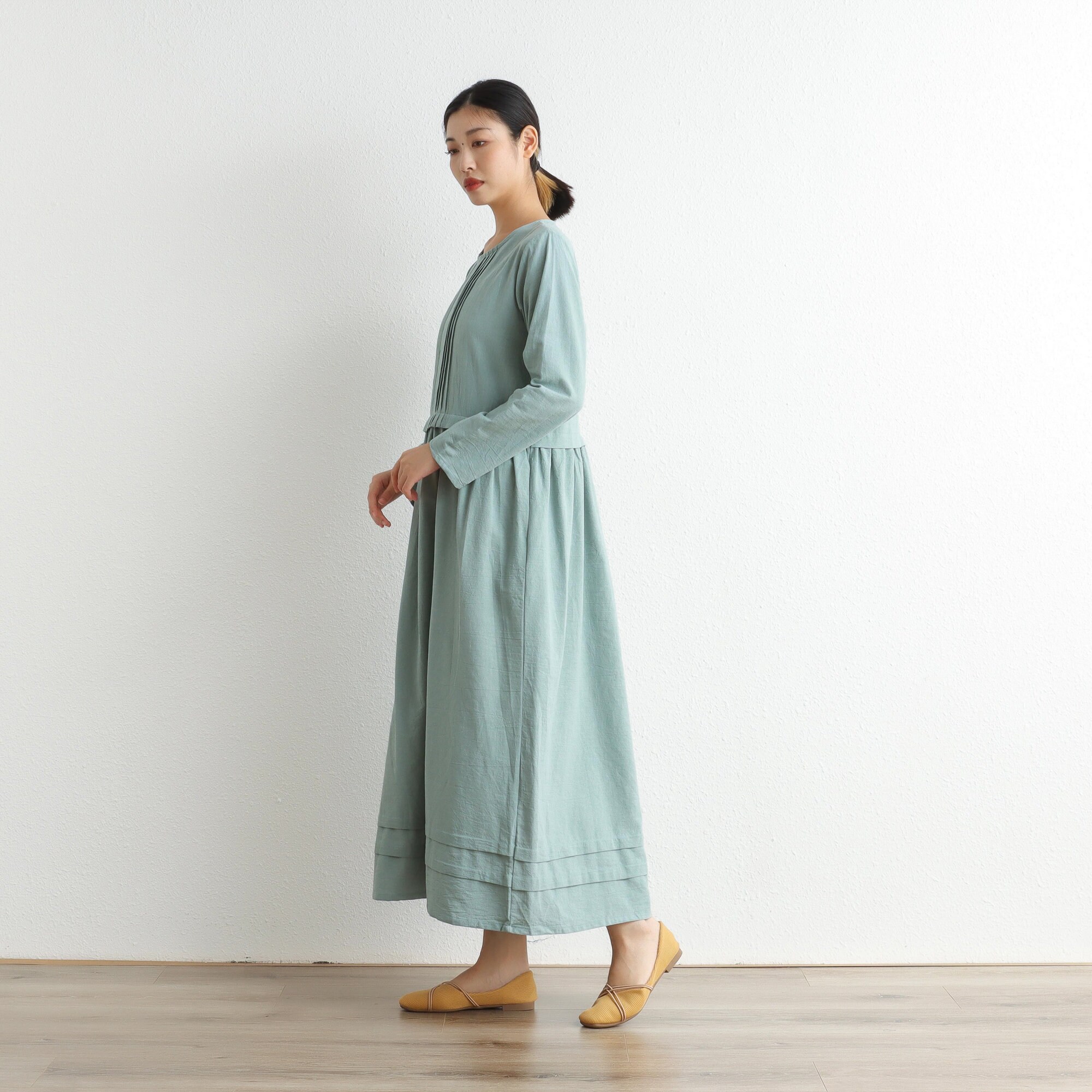 Casual long-sleeved robes and dresses