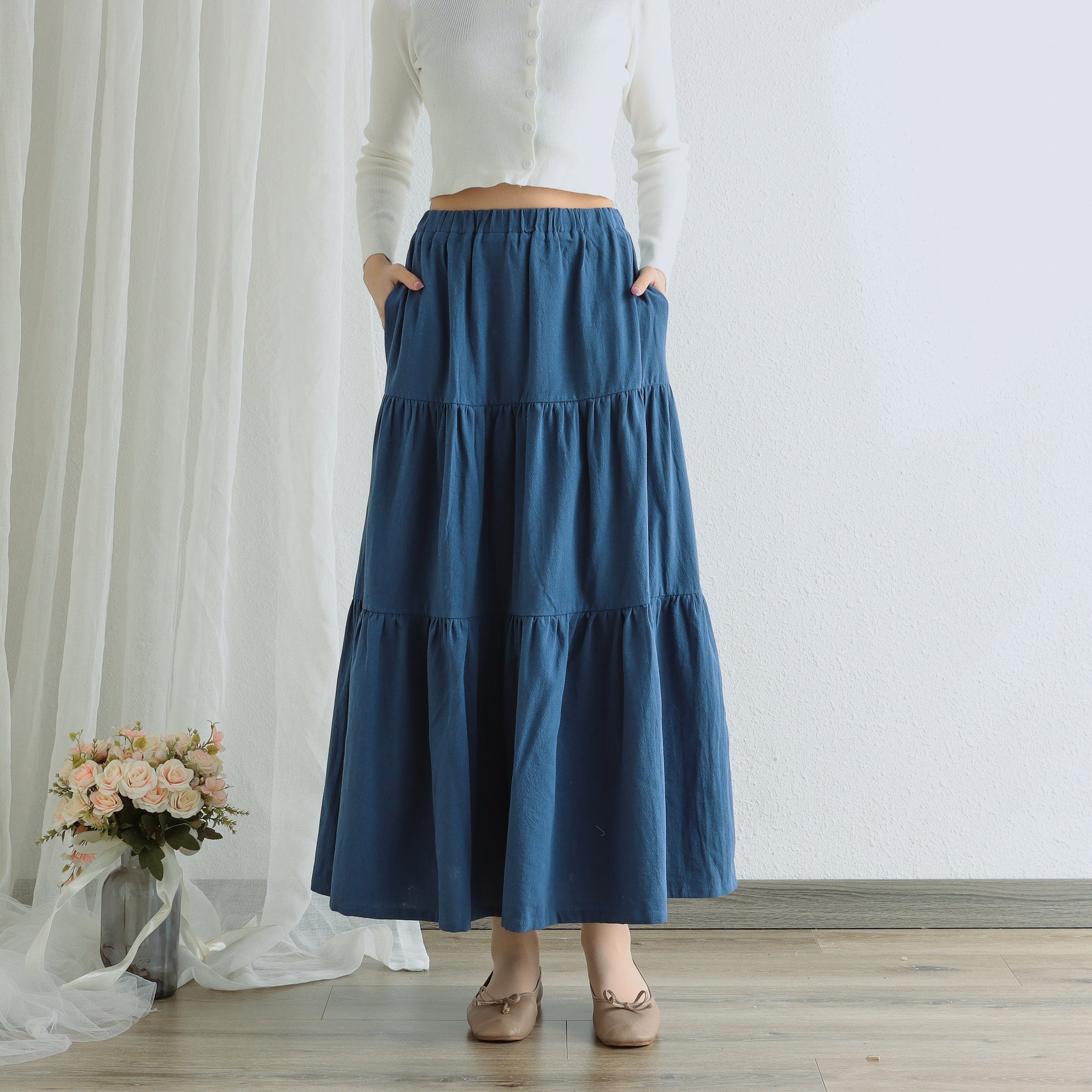 Women's Summer Boho Maxi Skirts High Waist Smocked Long Skirt Retro Floral  Print Bohemian Skirt Flowy Pleated Skirts : : Clothing, Shoes 