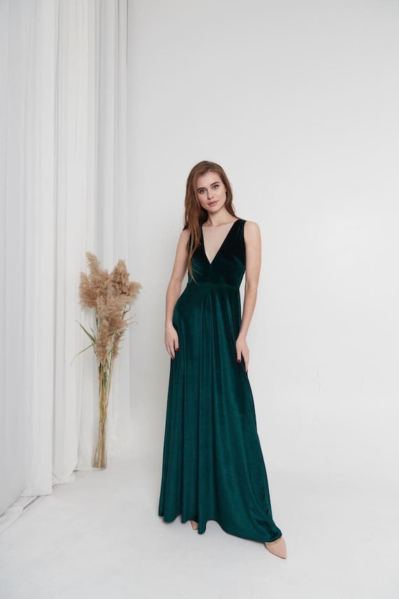 Green velvet v neck dress discount