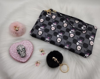 Kuromi Skull Studded Phone Clutch Makeup Wristlet Bag Heart Skull Mirror Plush Charm Keyring