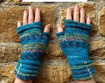 Fingerless gloves in Wool. Gloves, hand warmers, mittens, made in the Cotswolds. Oyster shell buttons on the cuff. Quality accessory