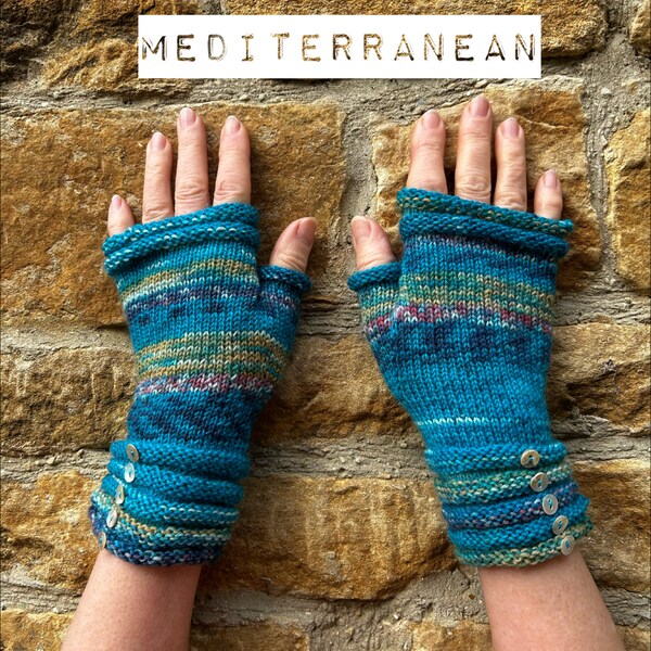 Fingerless gloves in Wool. Gloves, hand warmers, mittens, made in the Cotswolds. Oyster shell buttons on the cuff. Quality accessory