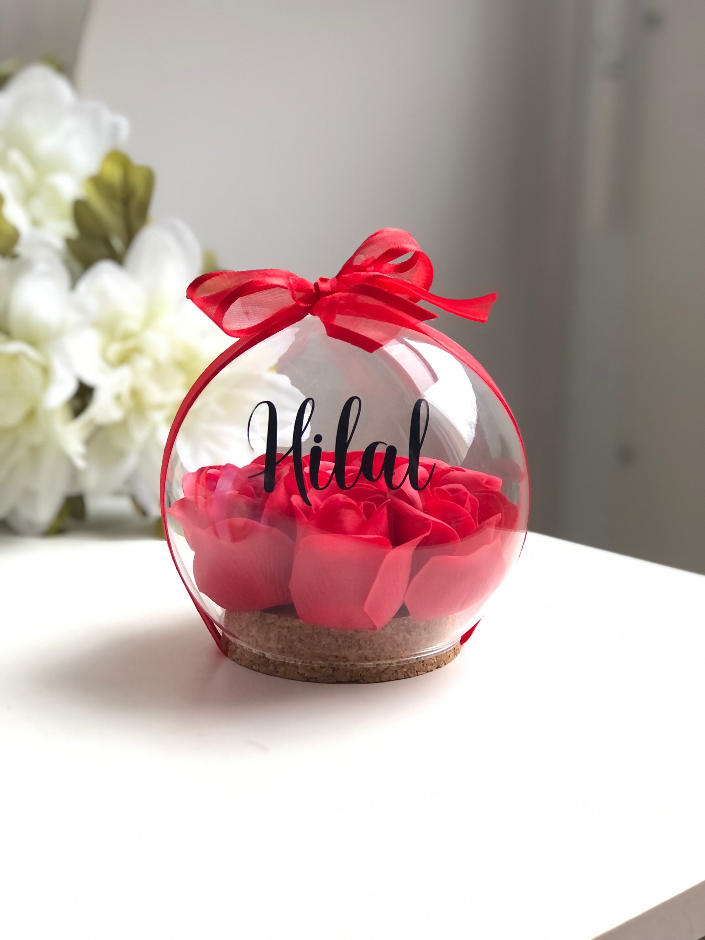 Petite Boule en Verre Personnalisée avec Des Roses de Savon
