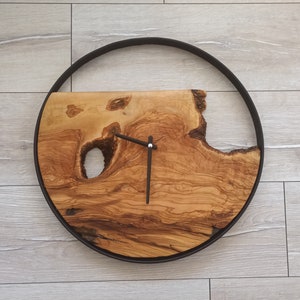 Natural Wood Clock,Made to Order, Unique Clock, Wooden Clock,Tree Slice Clock,Wooden wall Clock, Halloween Clock , 18&quot; Rustic Wall Clock