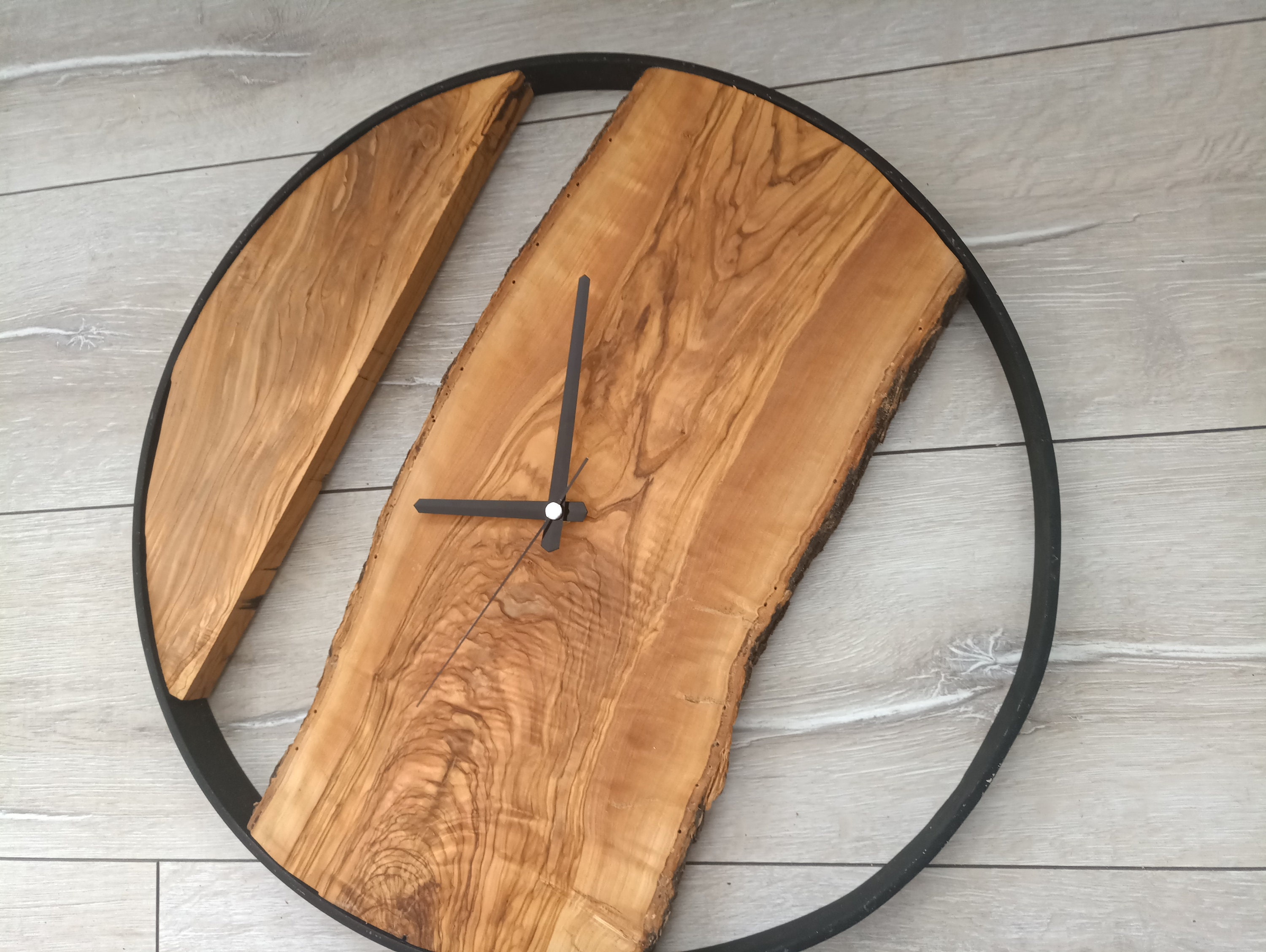 Tree Slice Clock,18", Metal Olive Wall Clock, Natural Wood Clock ...