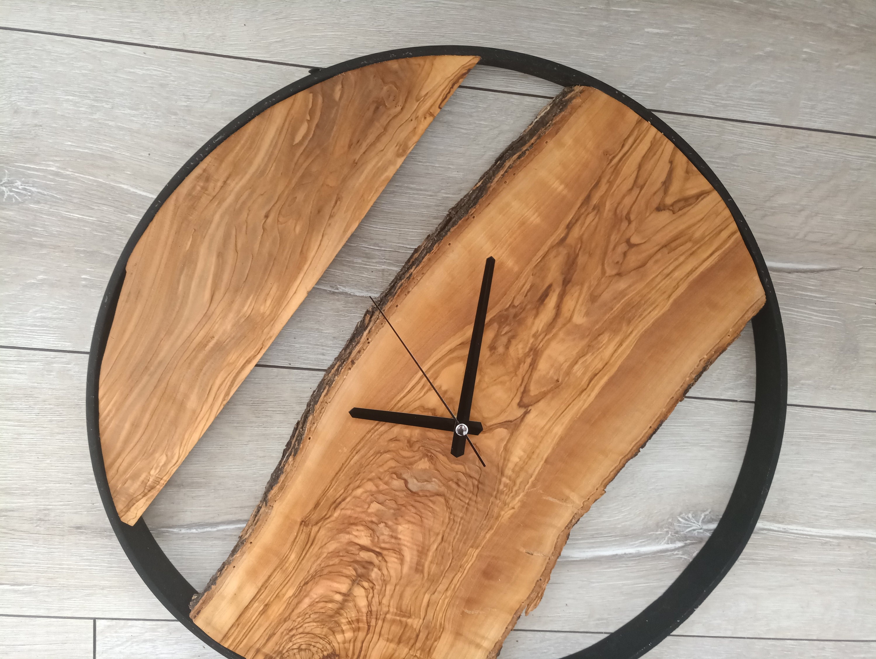 Tree Slice Clock,18", Metal Olive Wall Clock, Natural Wood Clock ...