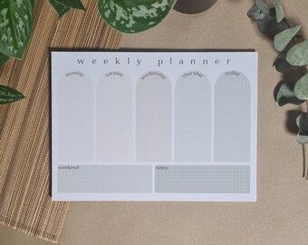 A5 weekly planner in shades of green | Notepad for weekly planning | Daily overview | Notes | Made in Switzerland
