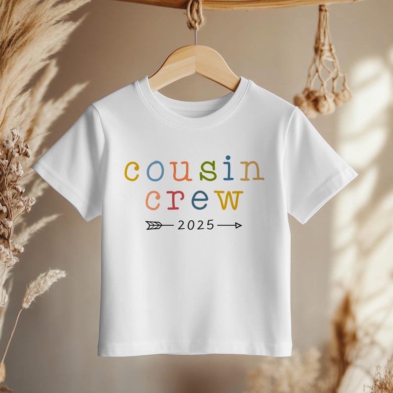 Camiseta "Ascendido a primo mayor", camiseta de anuncio tipográfico, regalo para el grupo de primos imagen 1