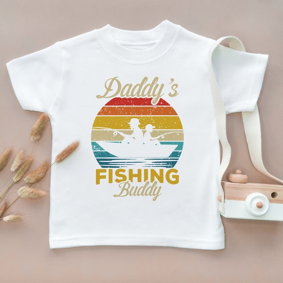 Daddy's Fishing Buddy Toddler Shirt Summer Adventure Kids Clothing Baby Shirt  Toddler T-shirt Gift Idea Explore Top Baby Camper Love Fishing 