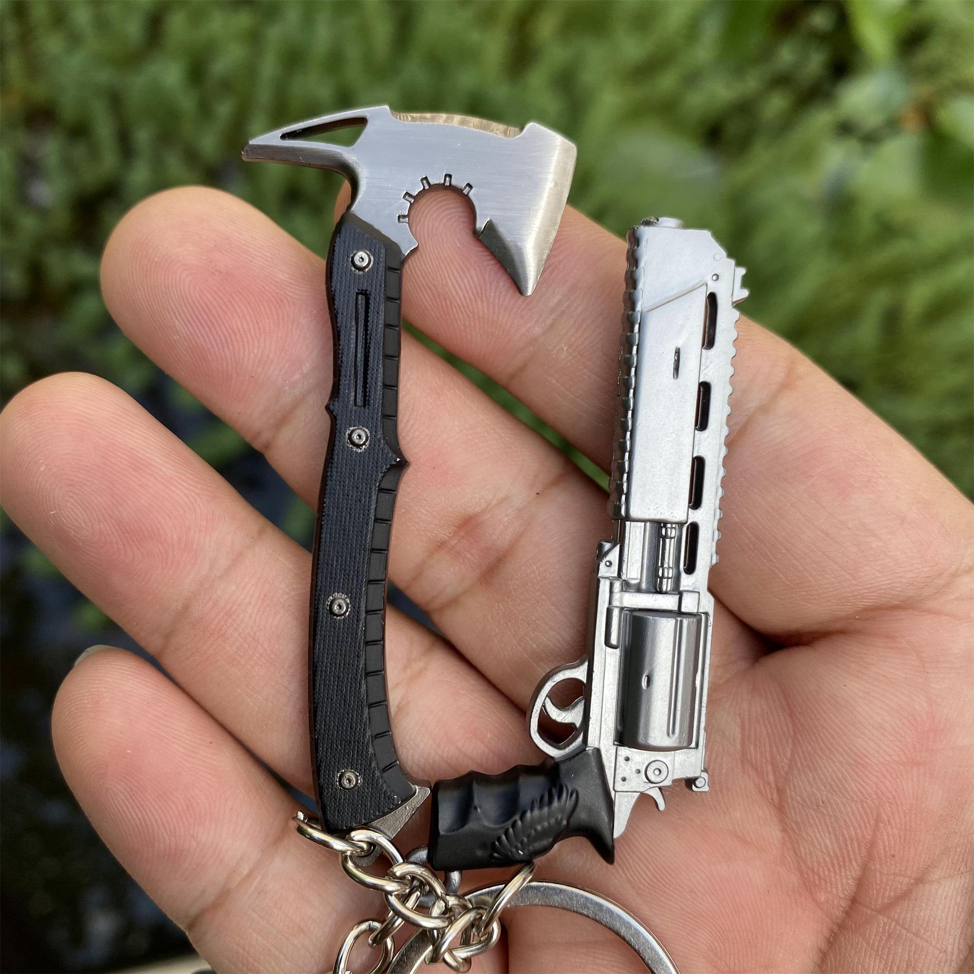 Metal Resident Evil 9 Leon Axe Keychain Leon Requiem Revolver