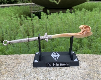 Handmade 1/6 Scale Tiny Dragon Bone War Hammer Miniature With 3D Printed Stand
