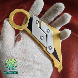 Handmade Metal Prime 2.0 Karambit Replica Karambit Trainer Blunt Blade Cosplay Prop Game Replica Collection Display Model Gamer Gifts