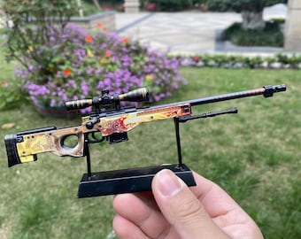 CSGO AWP Lore Skin Gun Miniature Doll Figure Awm Dragon Lore Small Gun Collective CSGO Tiny Gun With Metal Stand