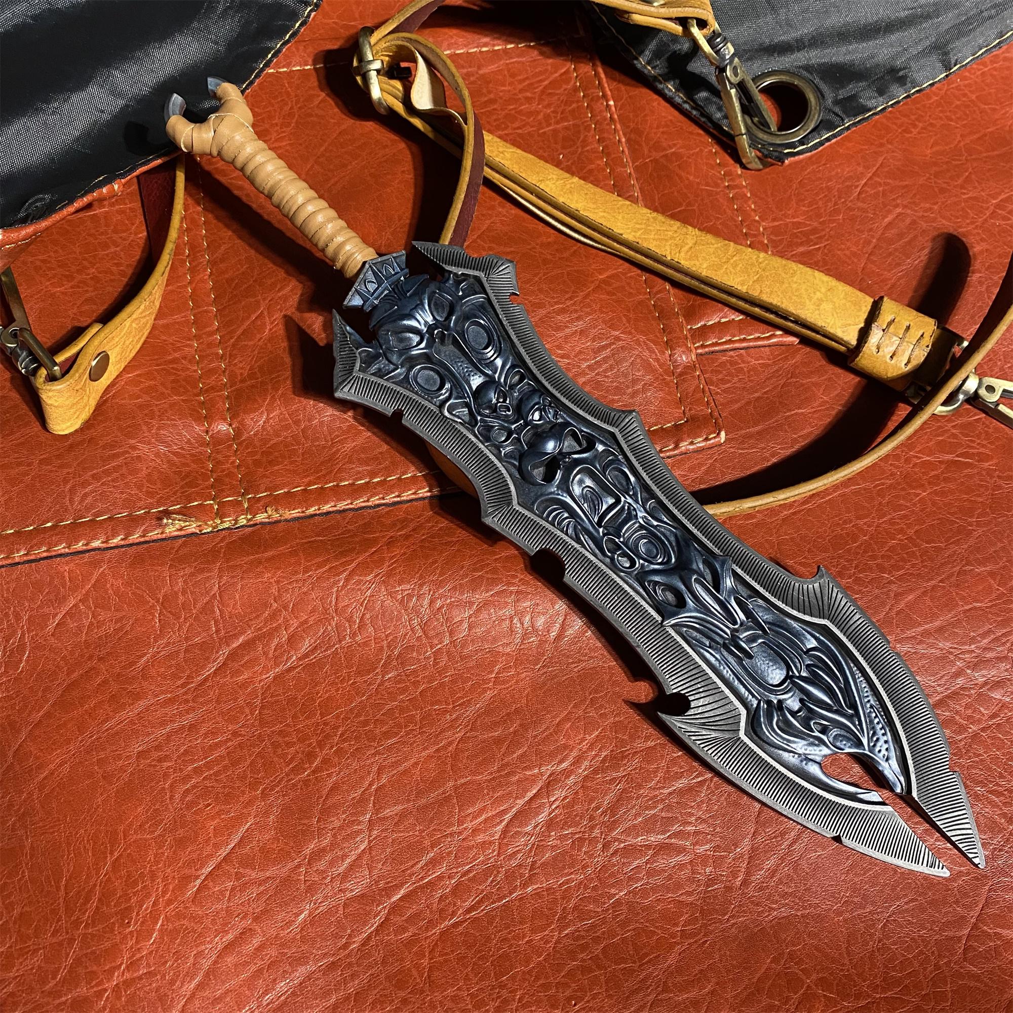 Drawn Blade Armamentsレア Handforged Metal 1/6 Chaoseater Greatsword Classical Dark Rider