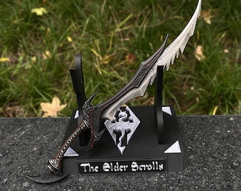 Handmade 1/6 Scale Skyrim Daedric Sword Metal Miniature With 3D Printed Stand
