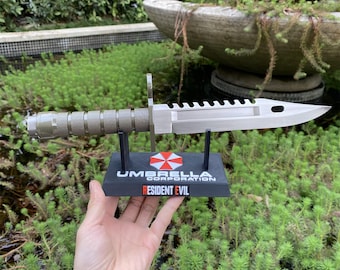 Resident Evil M9 Knife Re2 Leon Knife With 3D Printed Umbrella Stand
