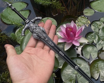 One-Sixth Wolf Knight's Greatsword Middle Age Knight Greatsword Soul Game Classical Sword Craft Handmade Game Sword Collection