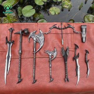 8 in 1 Handmade Skyrim 1/6 Scale Daedric Weapons Crafts Amazing Game Swords Axe Hanmmer Bow Handicrafts for Collection