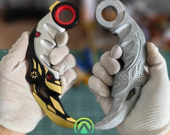 Handmade Champions Karambit Metal Champion Karambit Knife Karambit Trainer Blunt Blade High-end Replica Val Collection Gamer Gift With Satnd