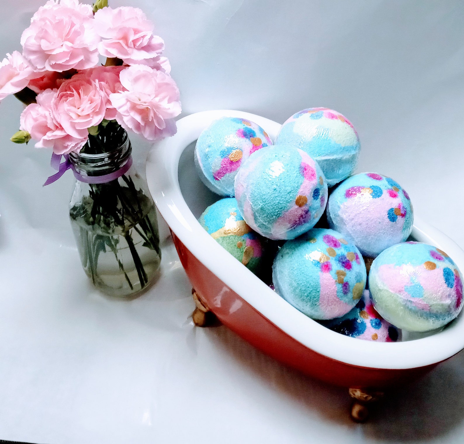 COLORFUL Foaming Bath Bomb. Lazy Daze Hemp bomb has Bright | Etsy
