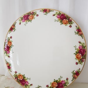 Royal Albert gateaux plate Old Country Roses 1980s English bone china vintage tea ware tea party
