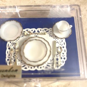 1/12 or 1” scale, Place setting, Chrysnbon, 11 pieces
