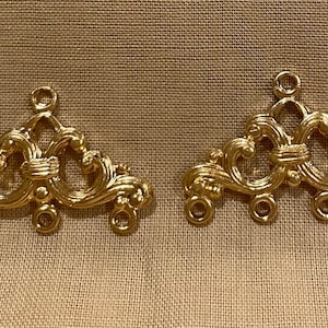 1” or 1/12” Metal  frame, set of 4, 1” x 5/8’ 4 hooks, gold.