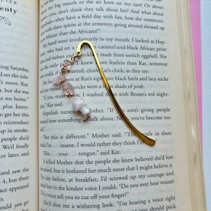 Mushroom Beaded Hook Bookmark: Gold Book Lover Gift