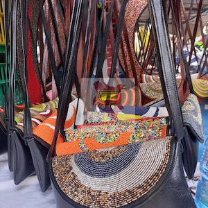 Bolsos de cabestrillo al por mayor, bolsos cruzados, bolsos de cuero, bolsos con cuentas, bolso con cuentas, bolsos africanos, bolsos de envío gratis, bolsos, bolsos de mano con cuentas