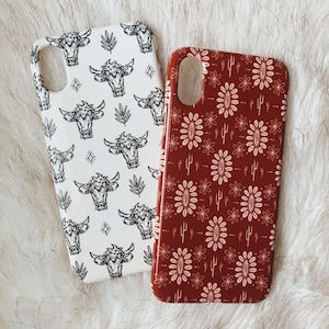 Cowdy - iPhone 14, 15, 16 Hülle, Pro/Max/Plus, Snap Case oder Tough Schutzhülle, Western, Highland Kuh, Boho, Rustikal