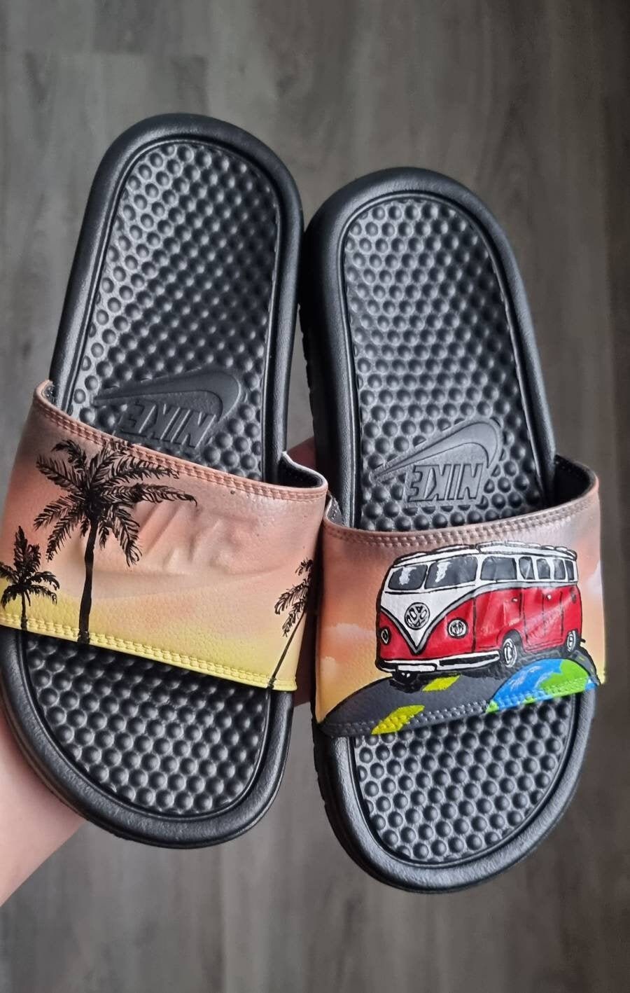Latest nike deals slippers 219