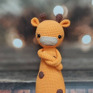 Crochet giraffe plush, stuffed animal amigurumi, knit safari, tall giraffe toy, handmade baby gift, nursery zoo decor, shelf standing doll image 3