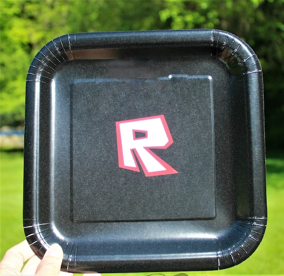 Roblox Birthday Party Plates: Initial R, Set of 7